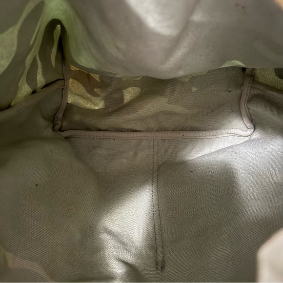 Baggu Camouflage Canvas Backpack Bag - Picture 7 of 8